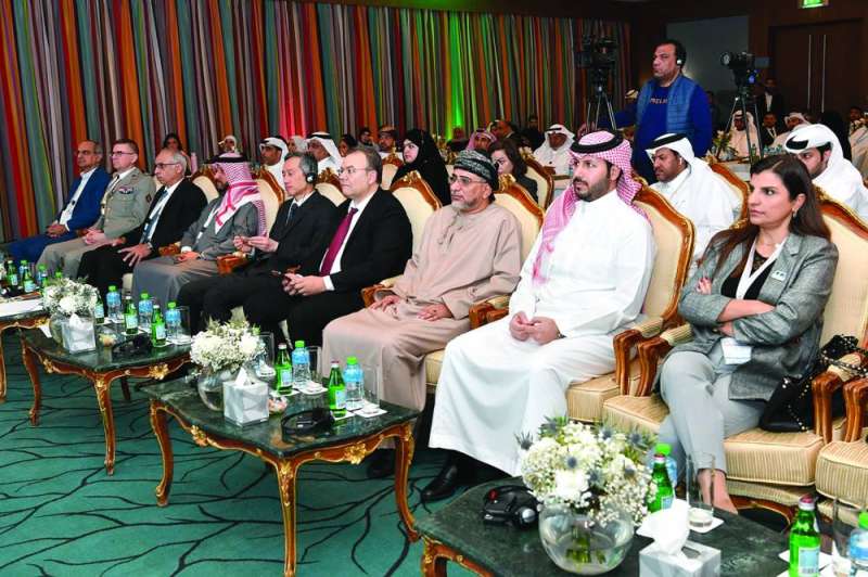 جانب من الحضور في افتتاح المنتدى