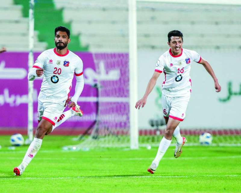 


يوسف ناصر محتفلاً بهدفه في المباراة 