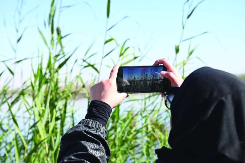 


لقطة عبر الهاتف 