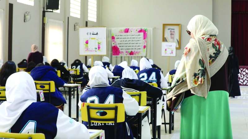 طالبات في إحدى اللجان