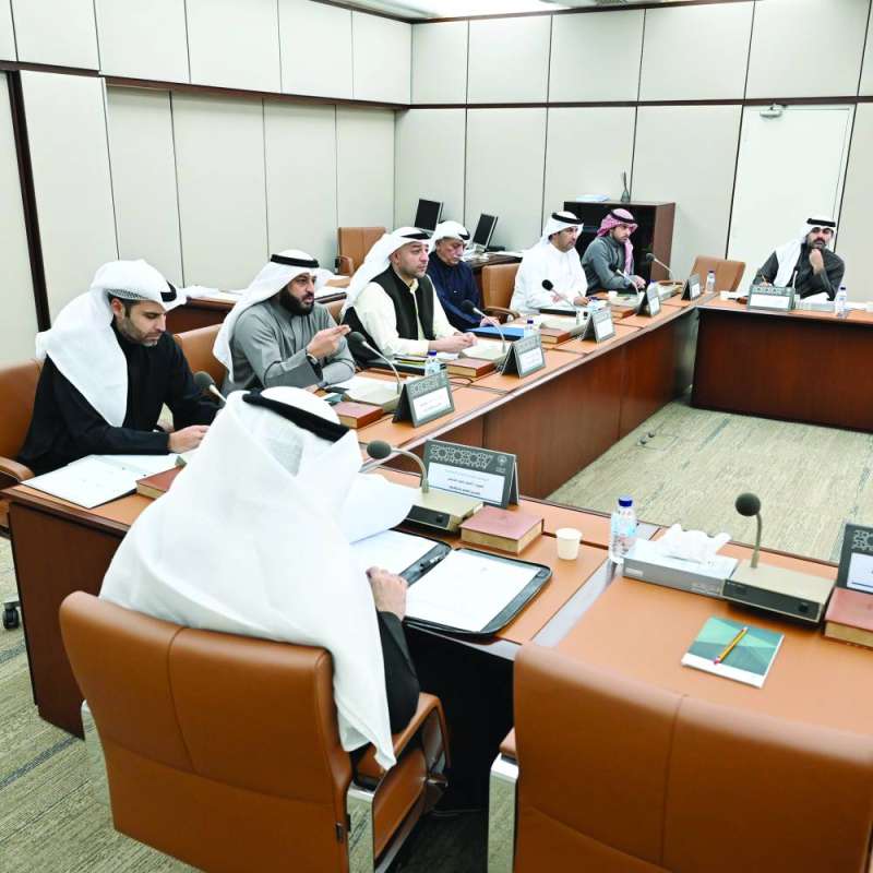 جانب من اجتماع اللجنة المالية أمس