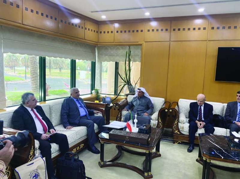 جانب من الاجتماع بين ممثلي «الزراعة» ووفد «أكساد» 