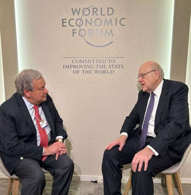 ميقاتي وغوتيريش خلال لقائهما على هامش منتدى دافوس