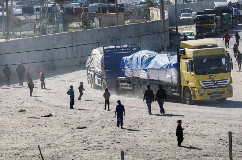 شاحنات مساعدات في رفح