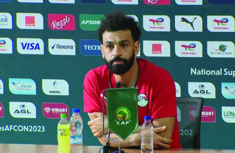 محمد صلاح متحدثاً في المؤتمر الصحافي