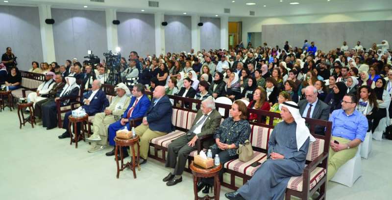 حضور حاشد في جمعية الخرّيجين 
