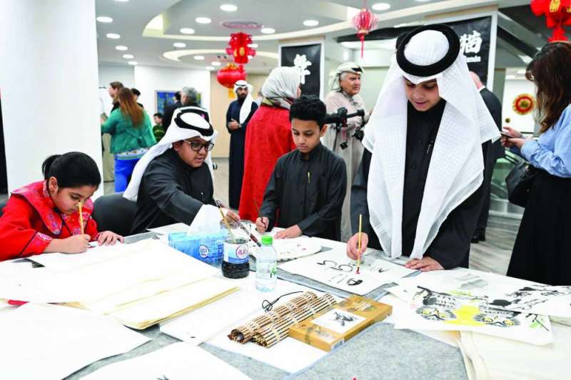 أطفال كويتيون يشاركون في فعالية احتفال السنة الصينية