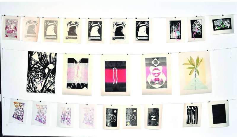 


إبداع شبابي 	 	 (تصوير سعود سالم) 