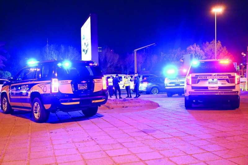 دوريات الأمن العام والنجدة والمرور في إحدى النقاط الأمنية	(تصوير أسعد عبدالله) 