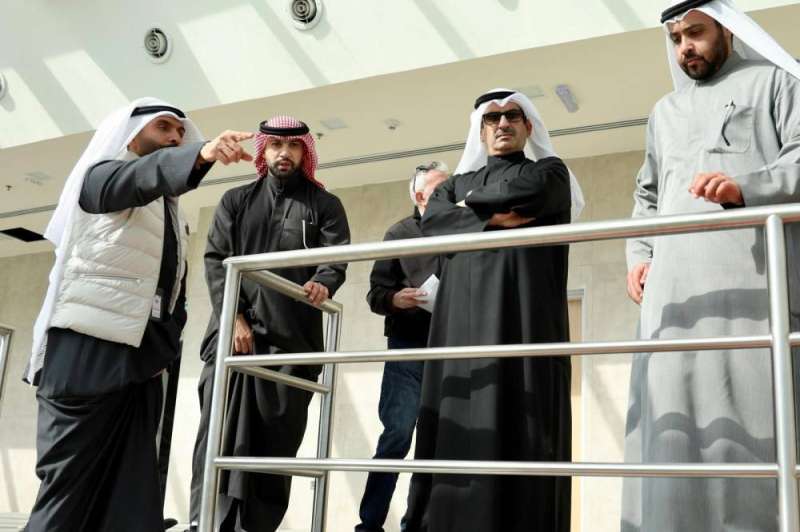 البيدان متفقداً استاد الصليبيخات 