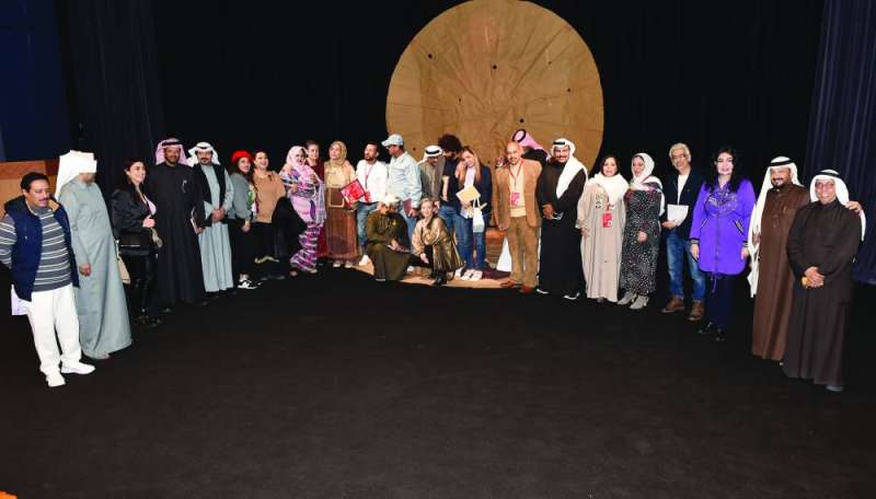 


جمال اللهو مع الفرق المشاركة وضيوف المهرجان 