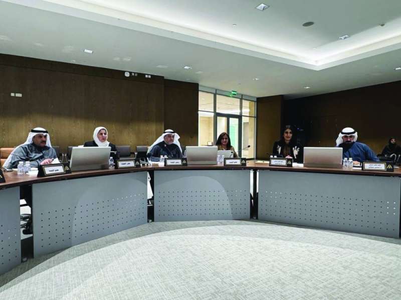 جانب من اجتماع اللجنة الفنية أمس 