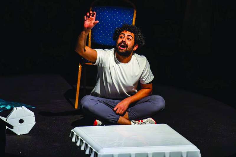 


... و«ساكن متحرك» 