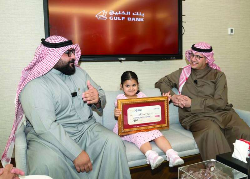 


محمد القطان مستقبلاً أصغر مليونيرة لأكبر جائزة مع والدها 
