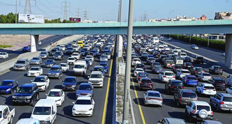 لا تعطيل أو اختناق رغم العدد الكبير للسيارات 	(تصوير نايف العقلة) 