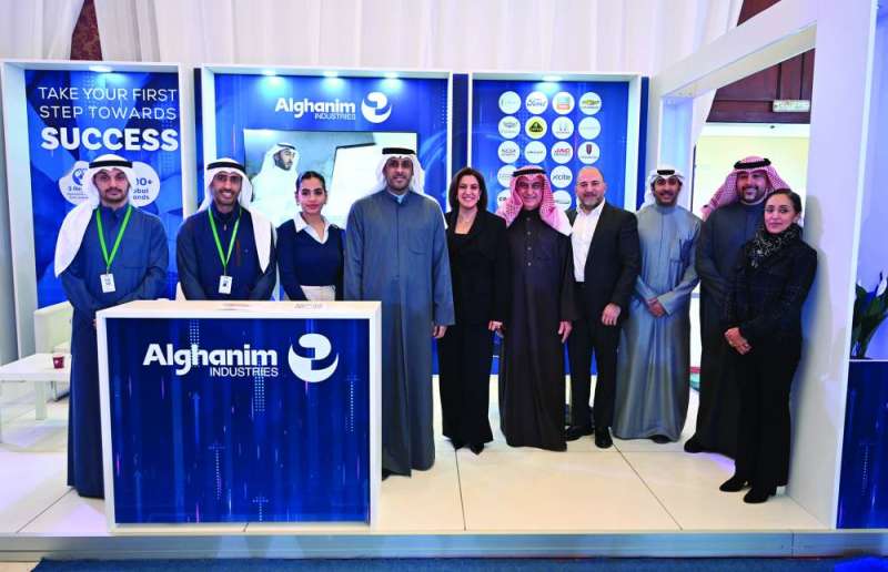 قياديو «إنجاز» في ركن «صناعات الغانم»