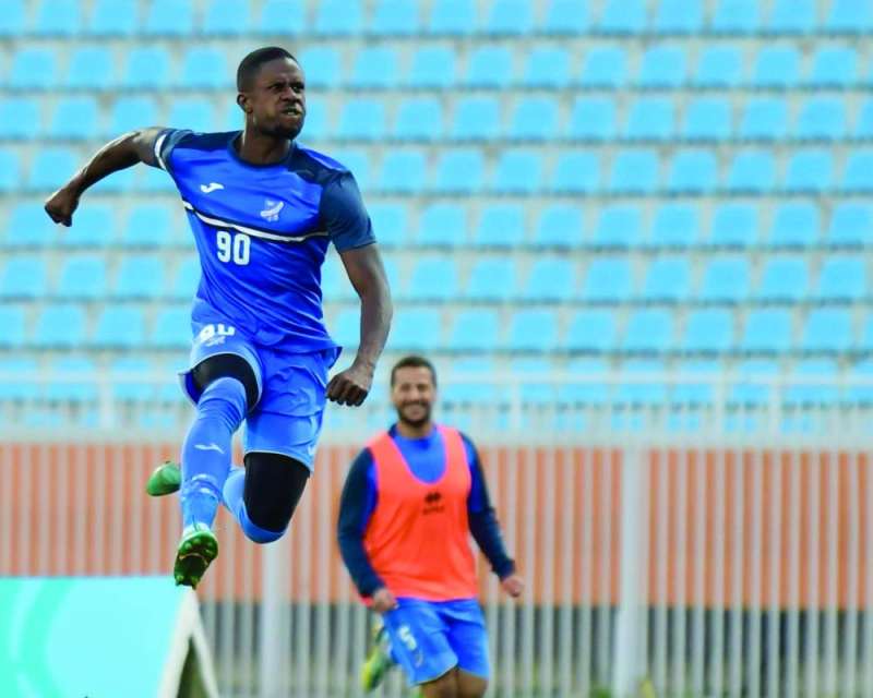 


مهاجم التضامن عمر ويد يخضع لعلاج مكثف 