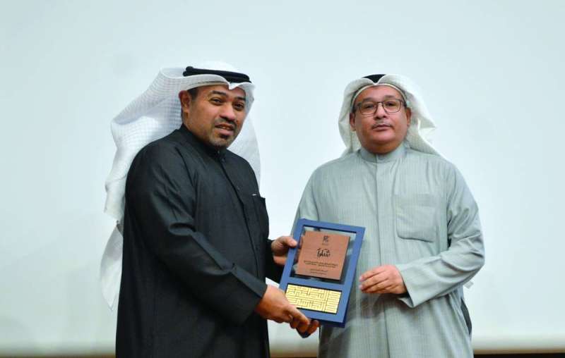 تكريم نائب رئيس هيئة الشباب ناصر الشيخ