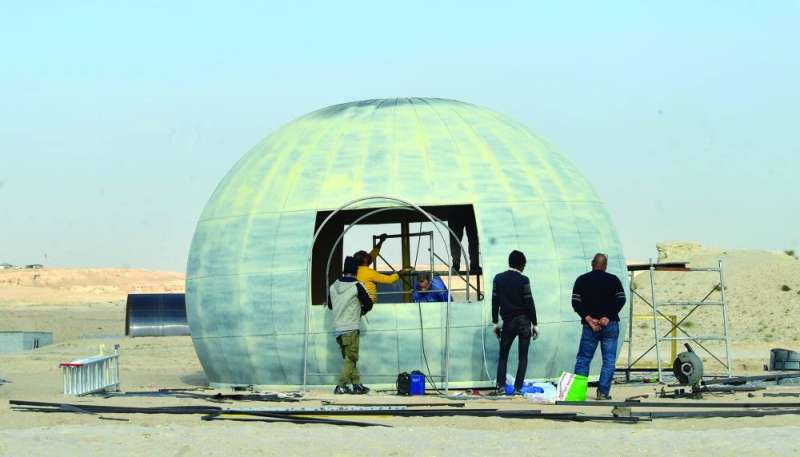 «لونش» لتقديم المشروبات الساخنة والباردة 	 (تصوير سعود سالم)