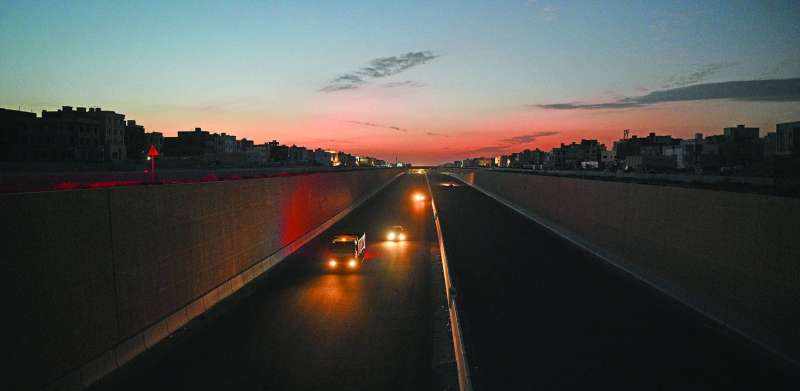 الظلام يلف شوارع المطلاع 	 (تصوير نايف العقلة)