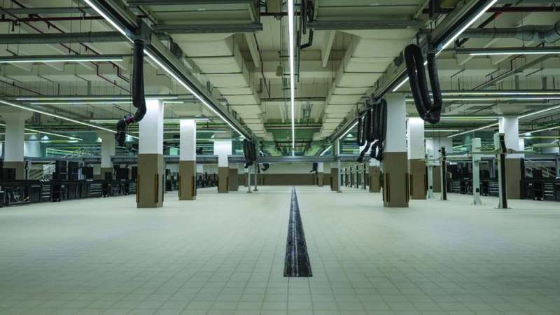 


إحدى الورش في مركز بورشه الشويخ 