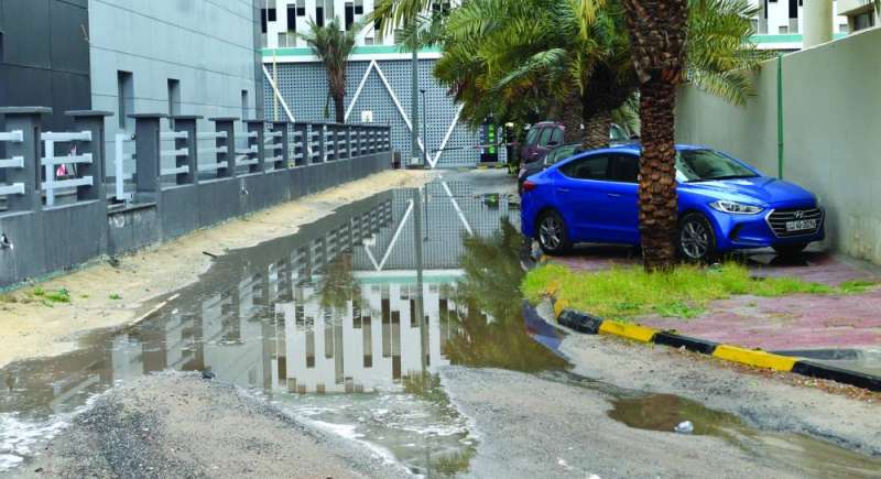 تجمعات قليلة لمياه الأمطار (تصوير سعود سالم) 