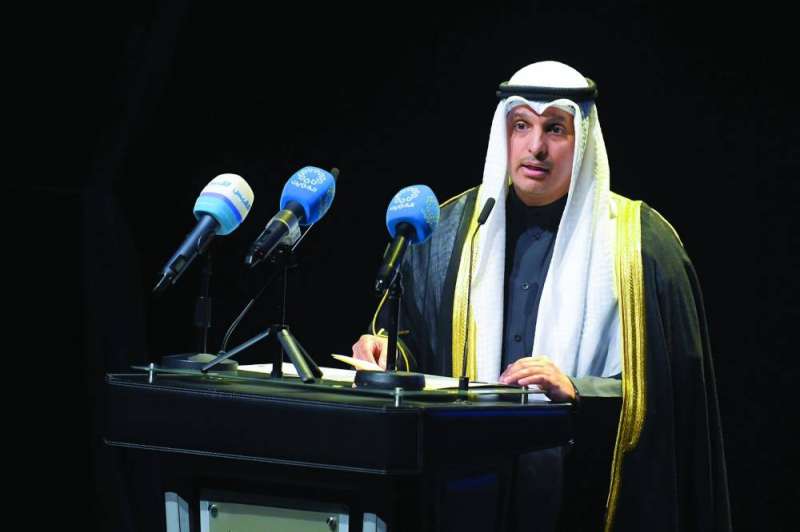 المطيري ملقياً كلمته