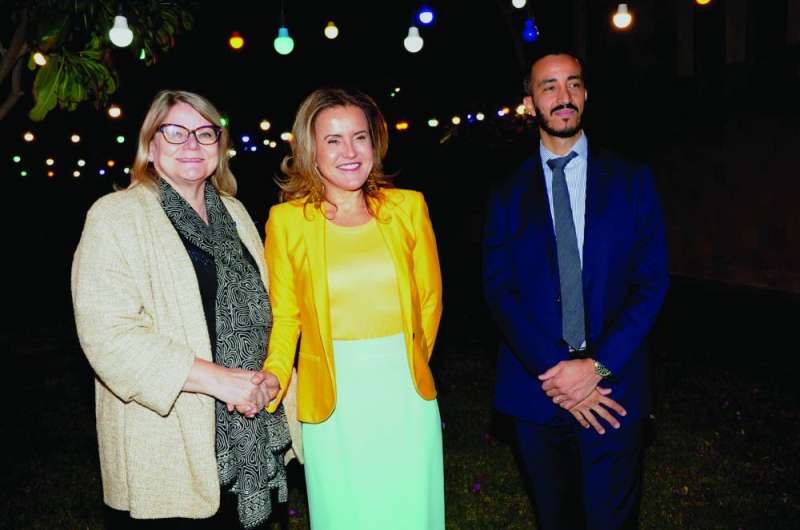 السفيرة الفرنسية وسفيرة الاتحاد الأوروبي وسكرتير أول السفارة الفرنسية