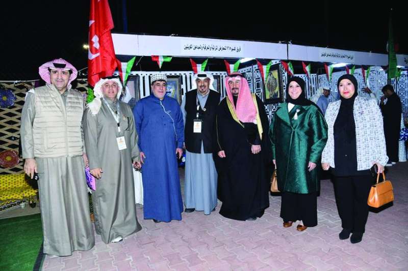 فهد جابر العلي أمام جناح فريق إكسبو 965