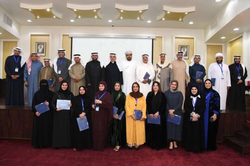 المشاركون في لقطة جماعية