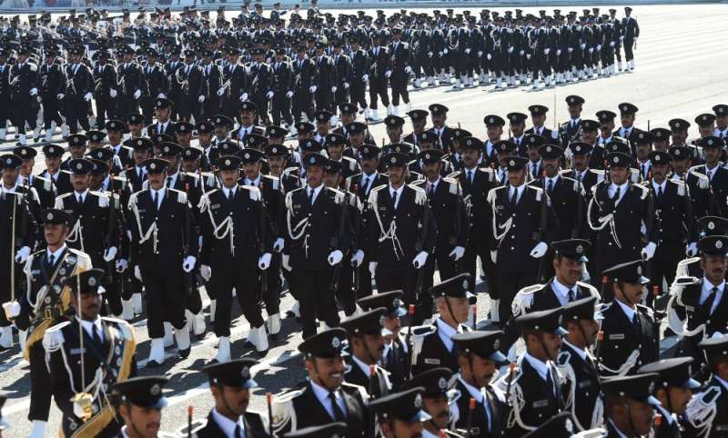 جانب من العرض العسكري خلال التخرج (تصوير: أسعد عبدالله)