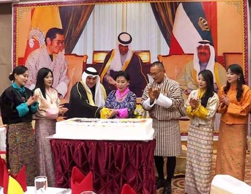 ملكة بوتان والأميرات يشاركن في الاحتفال 