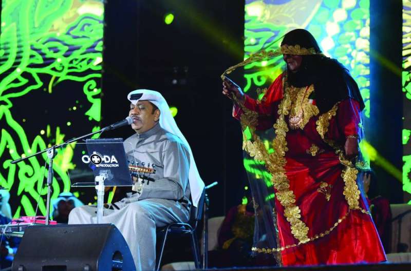 رقص على النغم الشعبي بصوت طارق سليمان