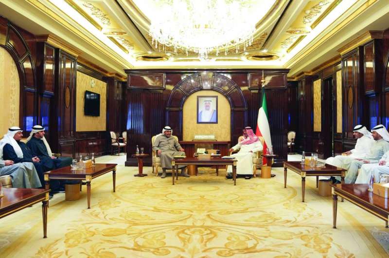 


جانب من لقاء رئيس الوزراء وجمعية المحامين 