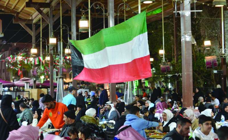 أجواء سوق المباركية في الأعياد