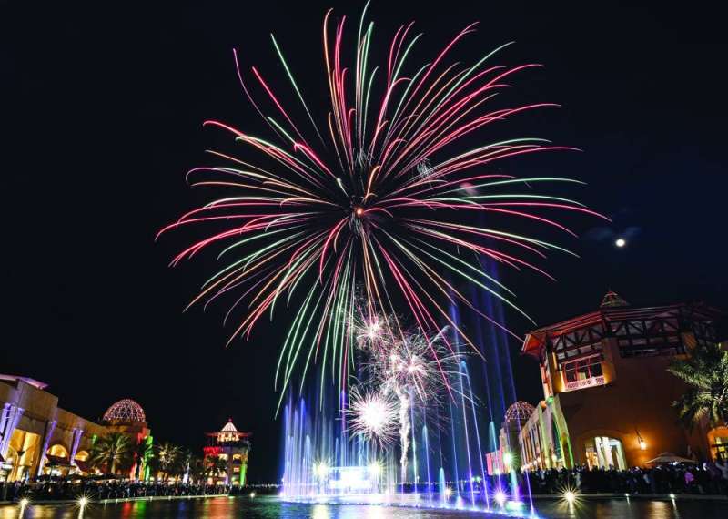 ألعاب نارية في مجمع الكوت 