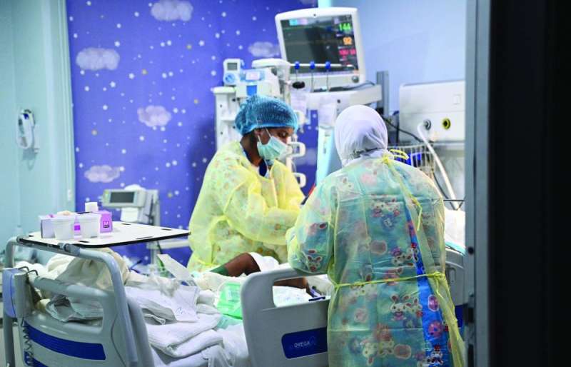 


في قسم الرعاية المركزة 