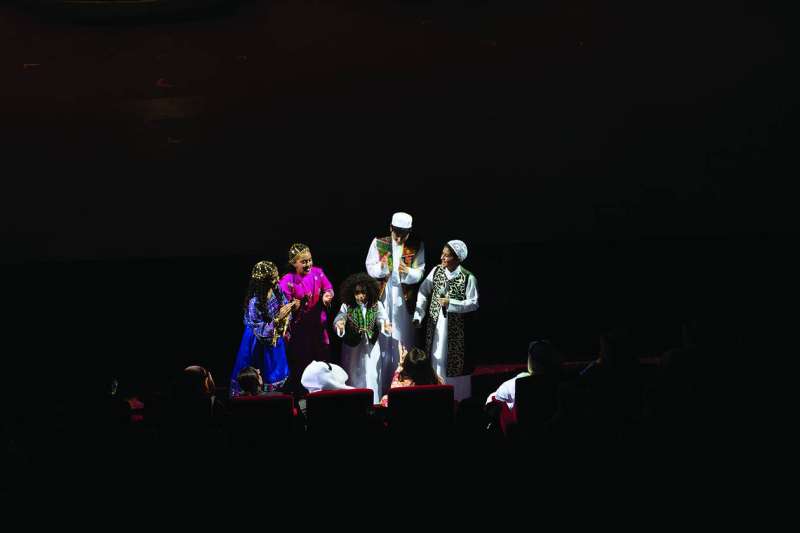 تفاعل الأطفال مع الجمهور في «القرقيعان»