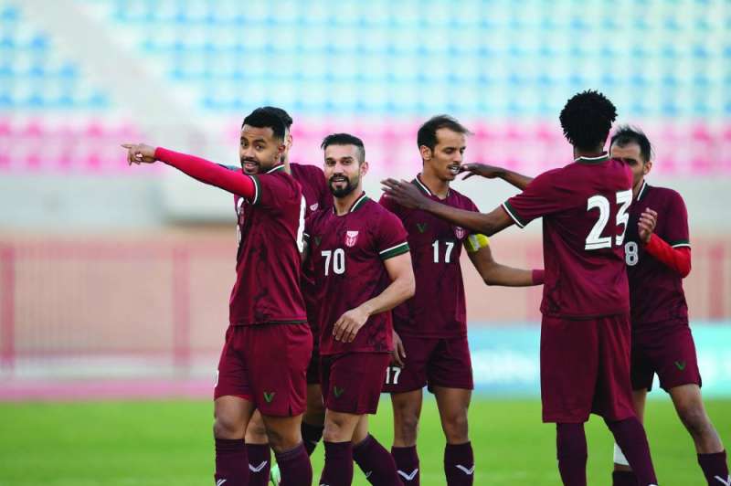 لاعبو النصر يحتفلون بالفوز على الجهراء 