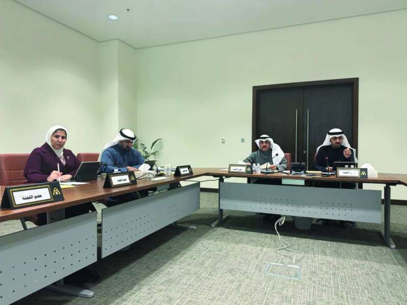 جانب من اجتماع لجنة الفروانية في المجلس البلدي 