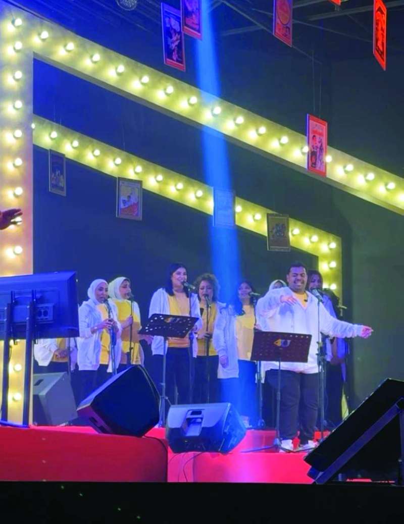 


محمد الحملي و«الكورال النسائي» 