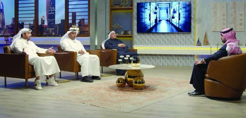 


الزميل بوفتين يحاور ضيوفه في الجزء الثاني من الحلقة 