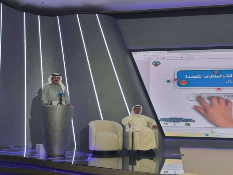 الناطق الرسمي باسم الحكومة عامر العجمي