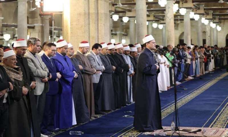 الدعاء لأهل غزة في أول صلاة تراويح بالجامع الأزهر 
