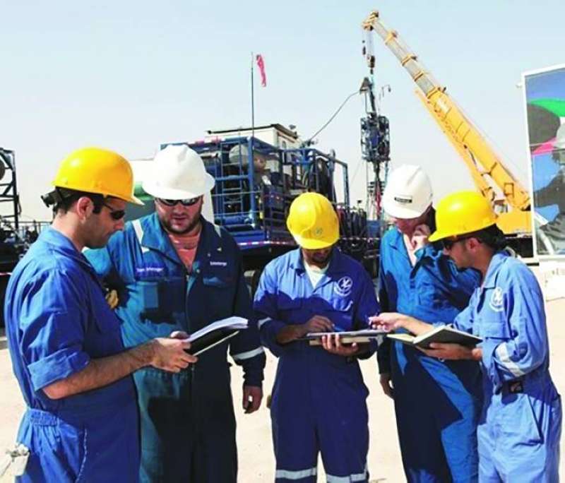 الشباب الكويتي مستقبل الصناعة النفطية 