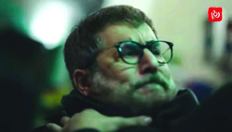 


عابد فهد يتبادل اللكمات مع المجرم 