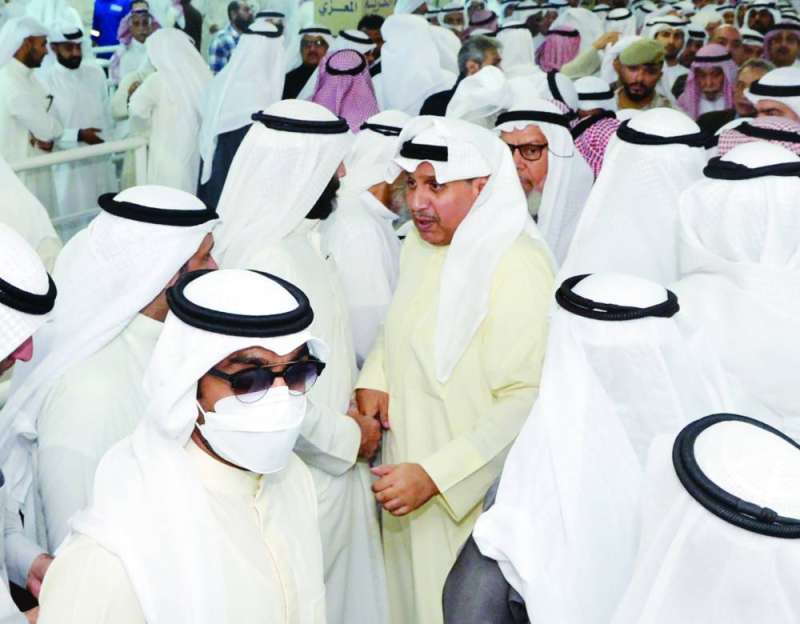 حمد جابر العلي يقدم التعازي 