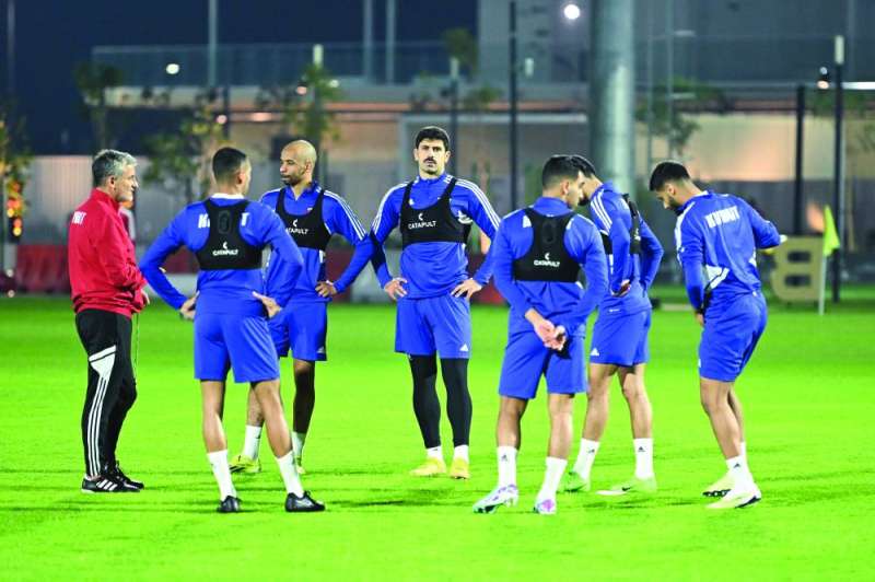 


من تدريبات «الأزرق» في أبوظبي 