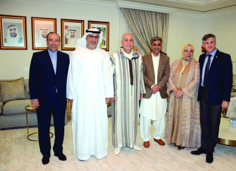 


سفراء إيران والإمارات والمغرب وباكستان وإندونيسيا وأوكرانيا 