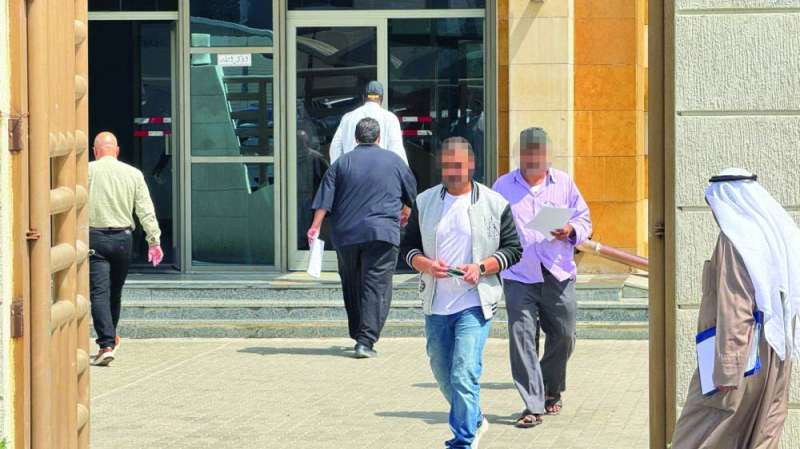 أغلب المراجعين هدفهم الاستفسار عن وضع المغادرة للمخالفين 